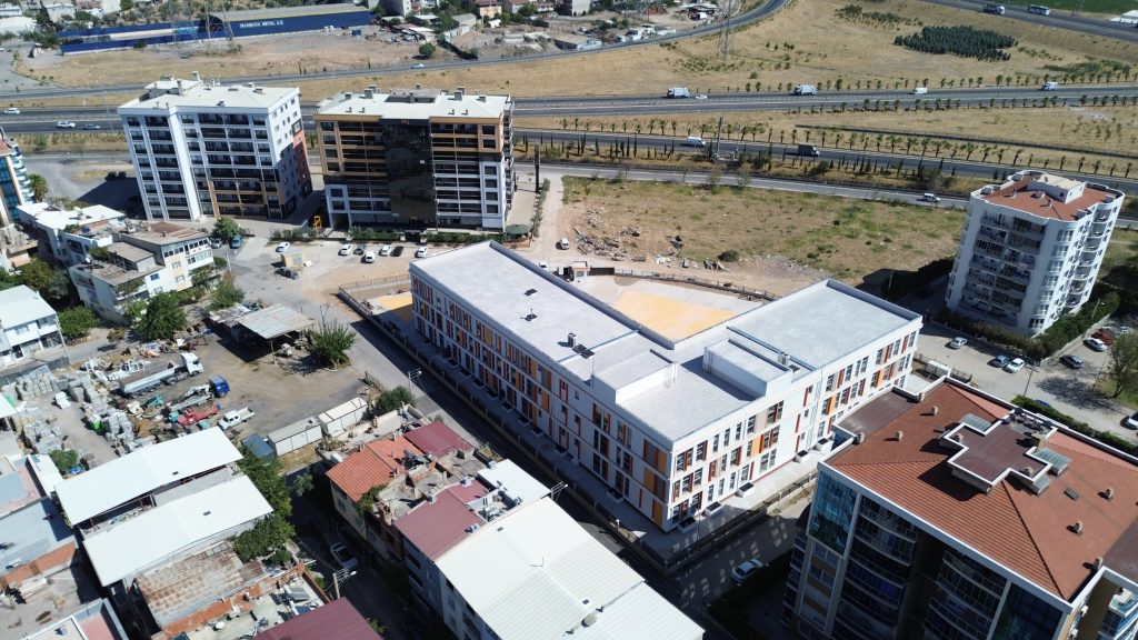 İzmir Bornova Mevlana 32 Derslikli Okul